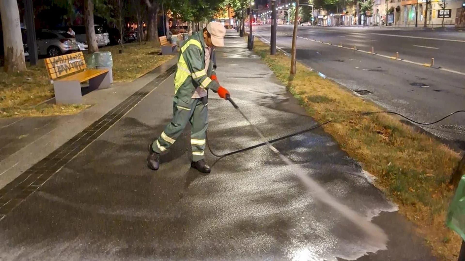 ESENȚIAL | Romprest reduce curățenia din Sectorul 1, din cauza datoriilor acumulate de primărie. Ce se întâmplă cu ridicarea gunoiului