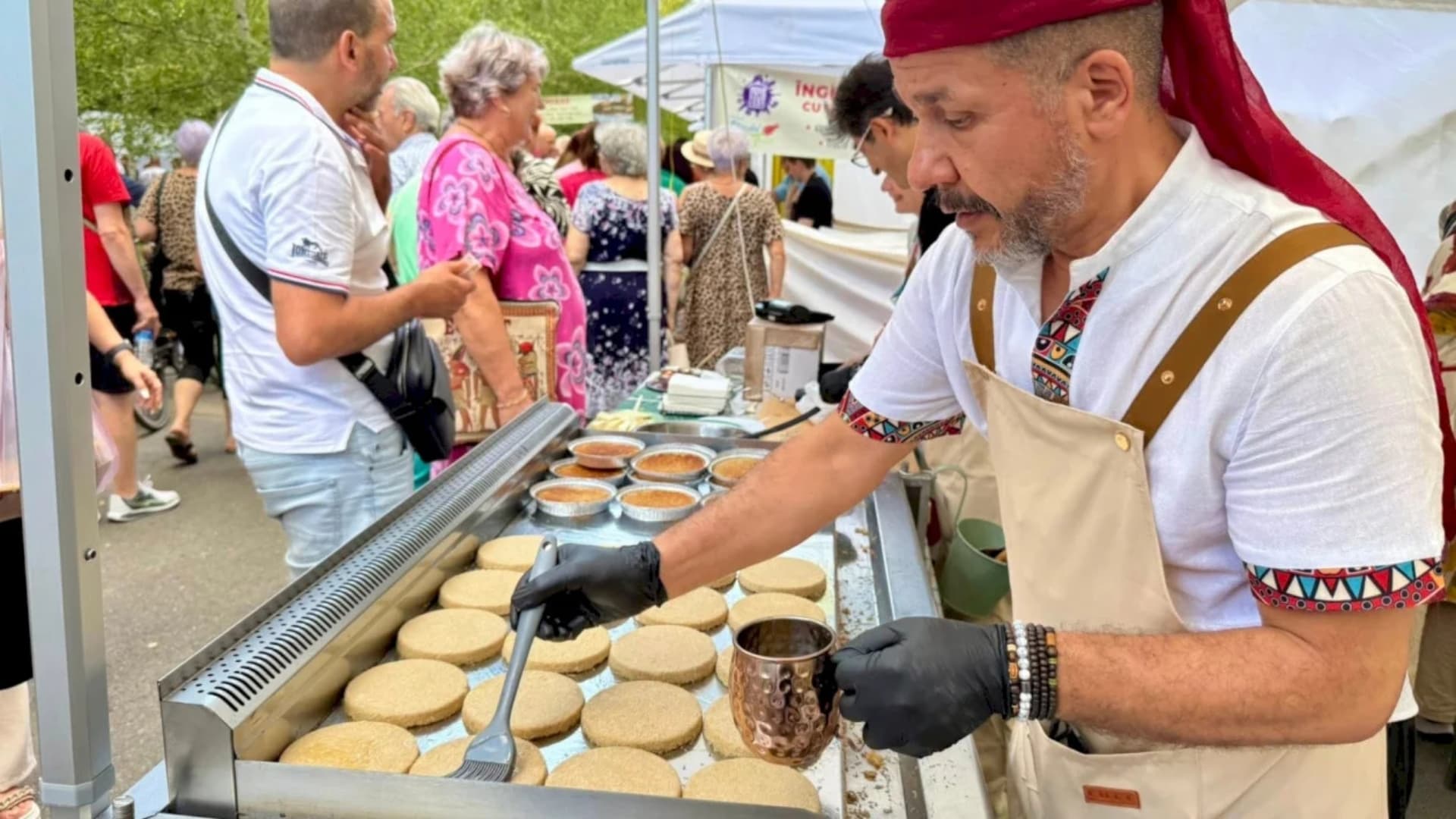 Kebab, baclava, tantuni și muzică orientală la Anatolian Food Fest în weekend. Festivalul turcesc are loc în Parcul Titan