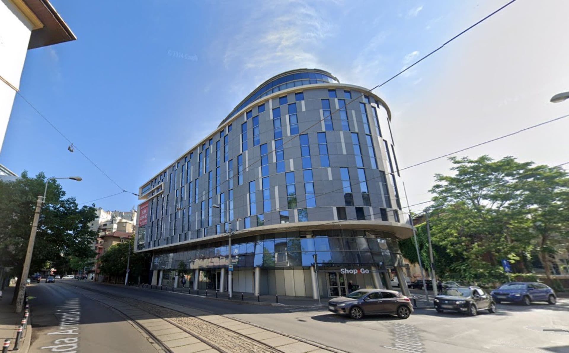 Armand Business Center, clădirea de birouri cu trei subsoluri din centrul Bucureștiului, e de vânzare. Costă 8 milioane de euro