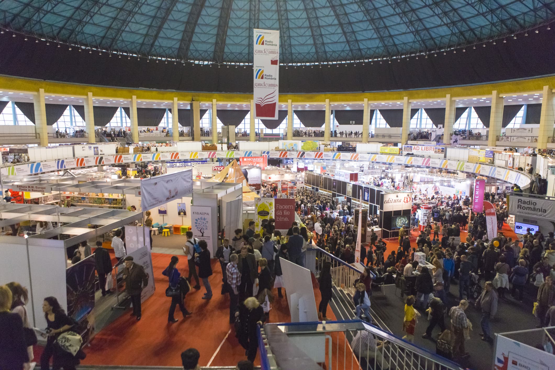 Bookfest 2026, salonul internațional de carte, începe mâine la Romexpo 📚 Cunoscutul scriitor bulgar Gheorghi Gospodinov va fi prezent la eveniment