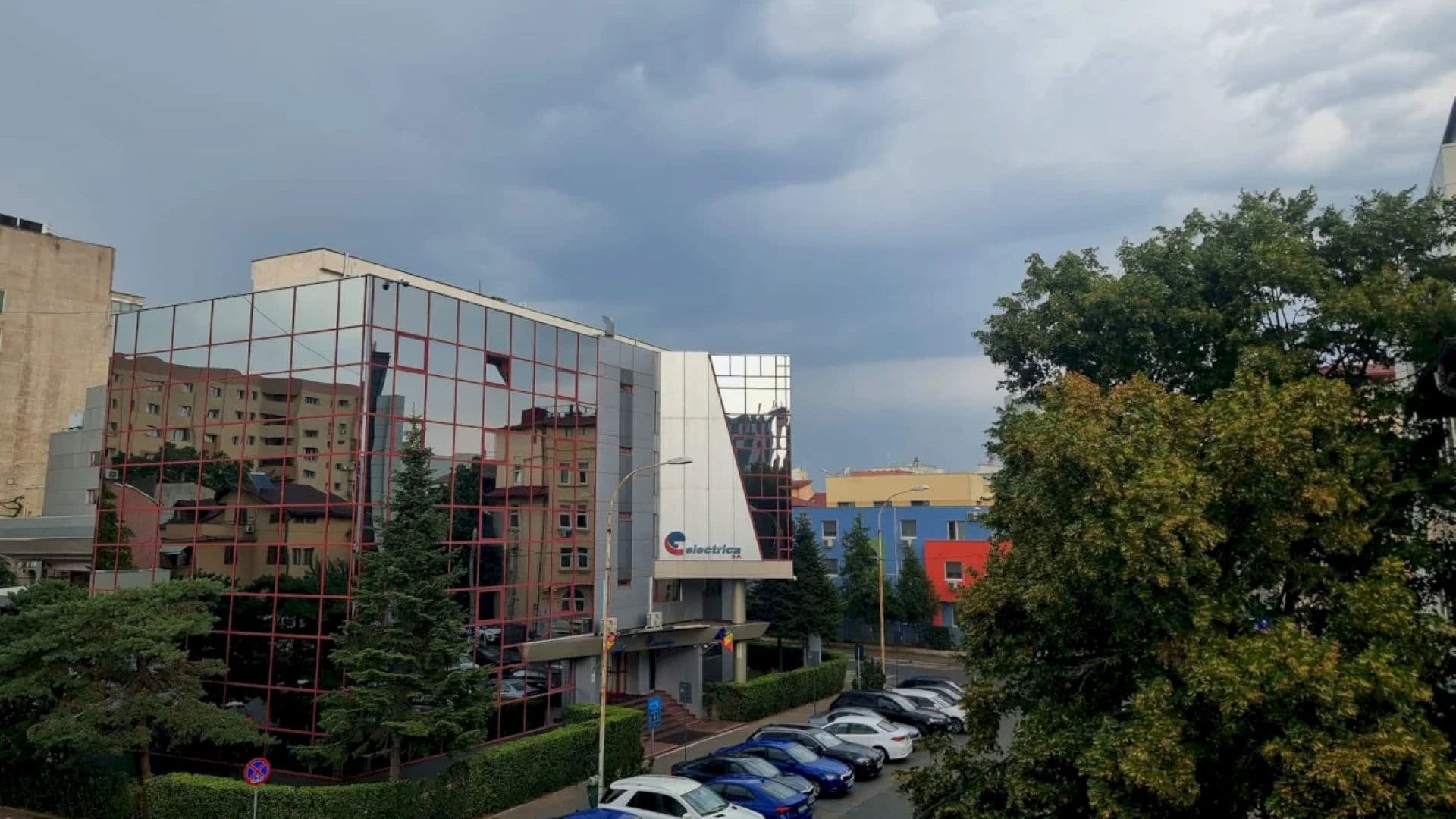 Când scăpăm de zilnicele avertizări de ploi și furtuni, care transformă străzile și bulevardele în râuri și inundă pasajele din București. Veștile de la ANM nu sunt prea bune