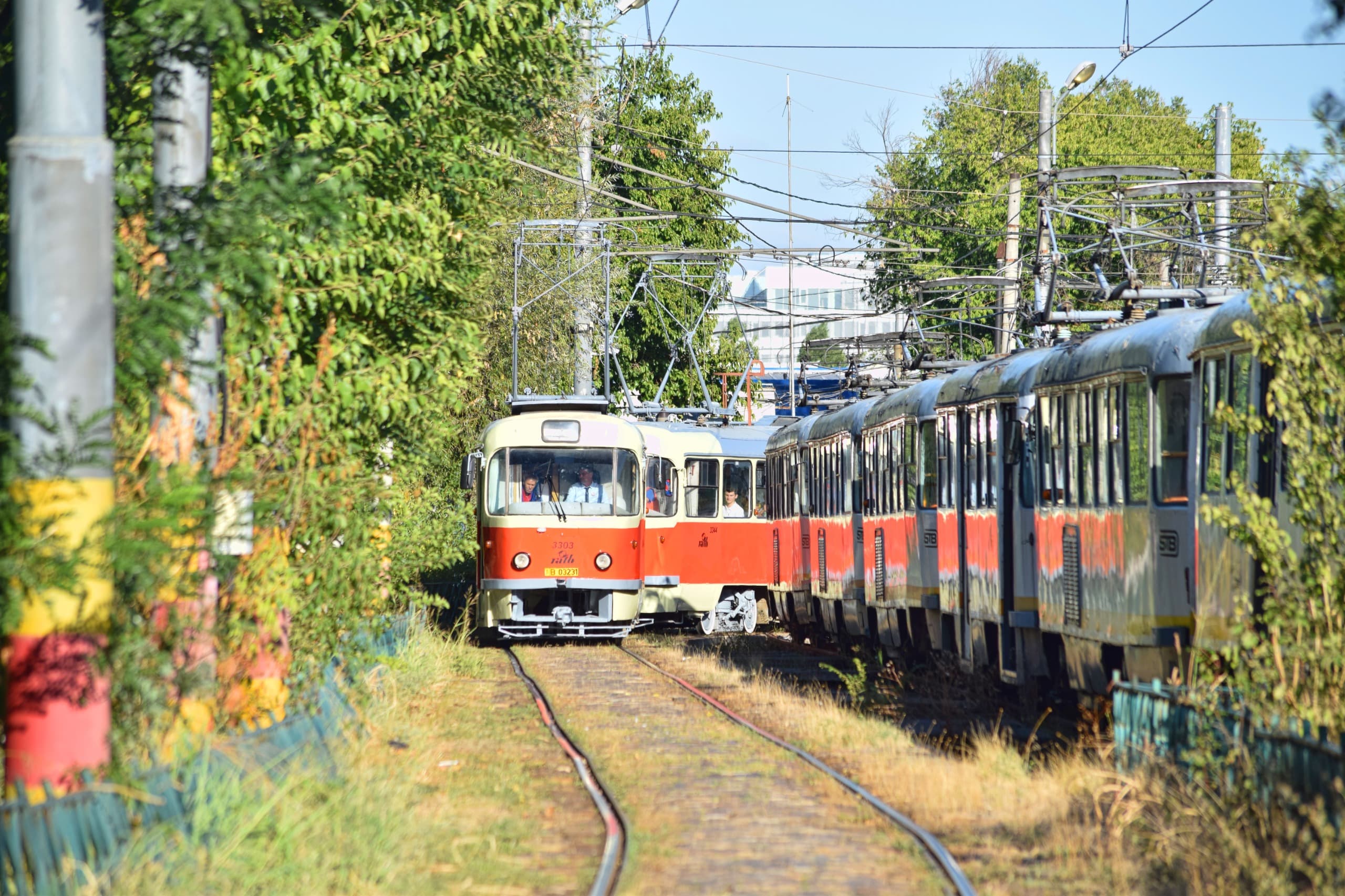 FOTO | Festivalul Tatra, programul retragerii unora dintre cele mai iubite tramvaie din București. Pe ce trasee vor circula pentru ultima dată, înainte de pensionare