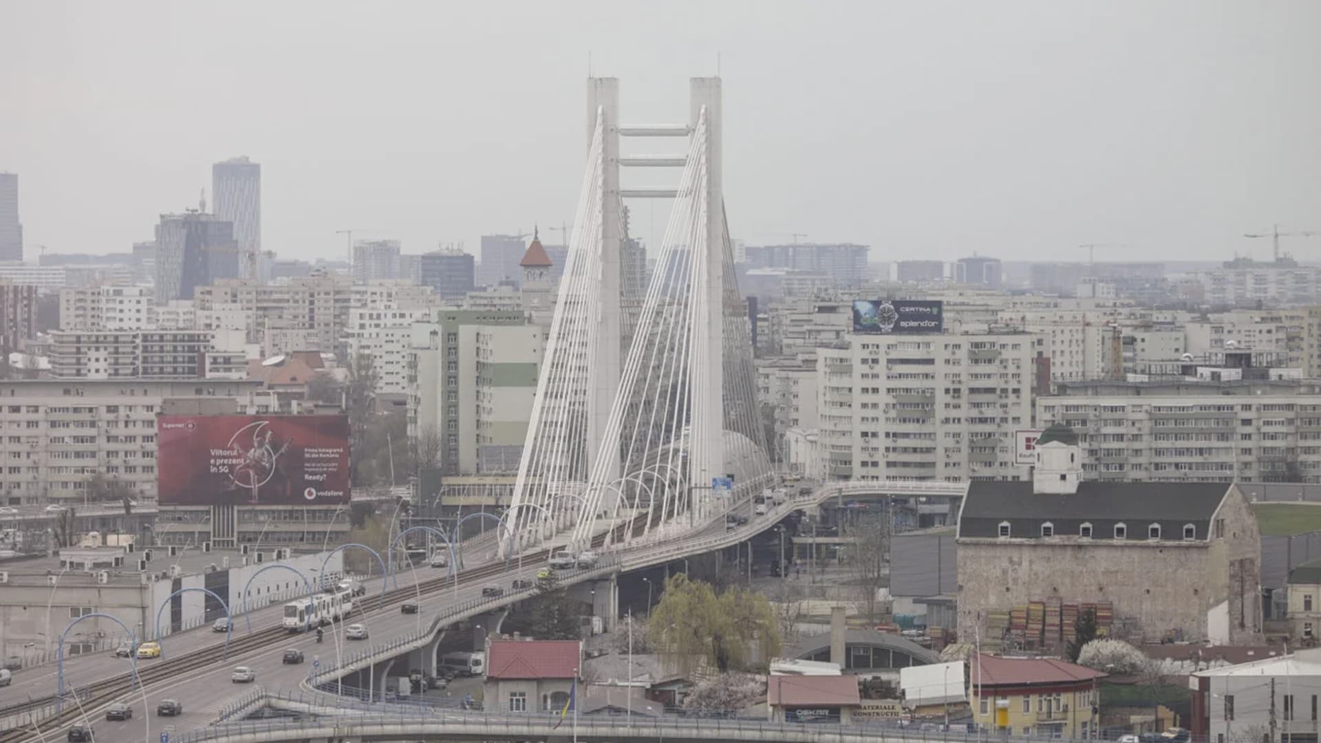 ESENȚIAL | Prima zi cu mari restricții de trafic pe Pasajul Basarab, dinspre Șoseaua Titulescu spre Grozăvești. Podul e aproape închis, vreme de o lună, pentru reparații