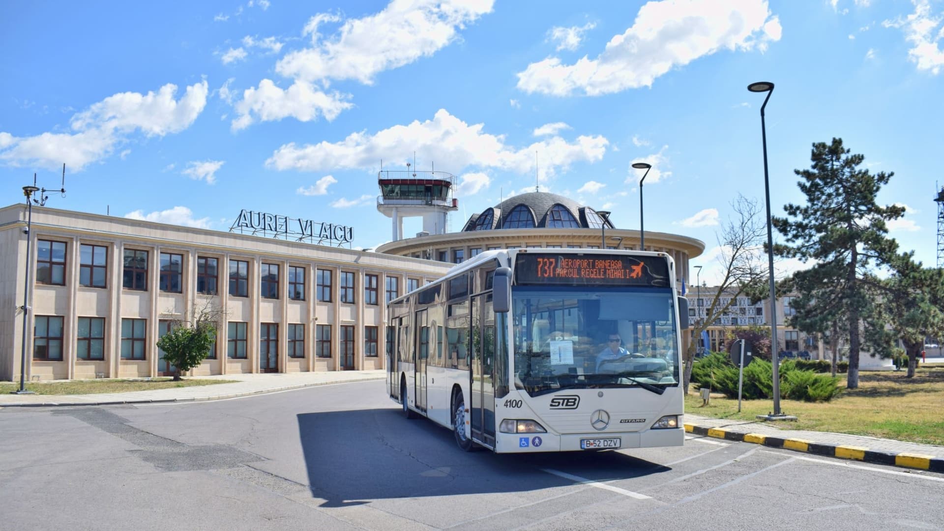 FOTO | Autobuzele Mercedes-Benz Citaro circulă de 20 de ani pe traseele STB din București. Primul a ieșit pe linia 131