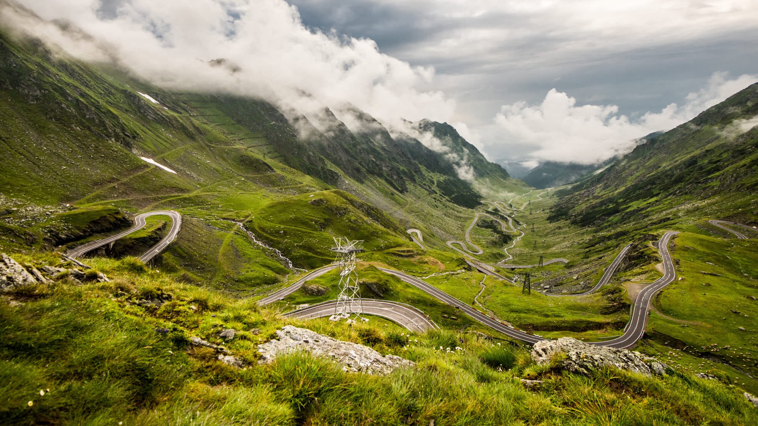 S-a redeschis circulația pe Transfăgărășan. Poveste cu multă nostalgie de acum 20 de ani, când am mers prima oară pe acolo