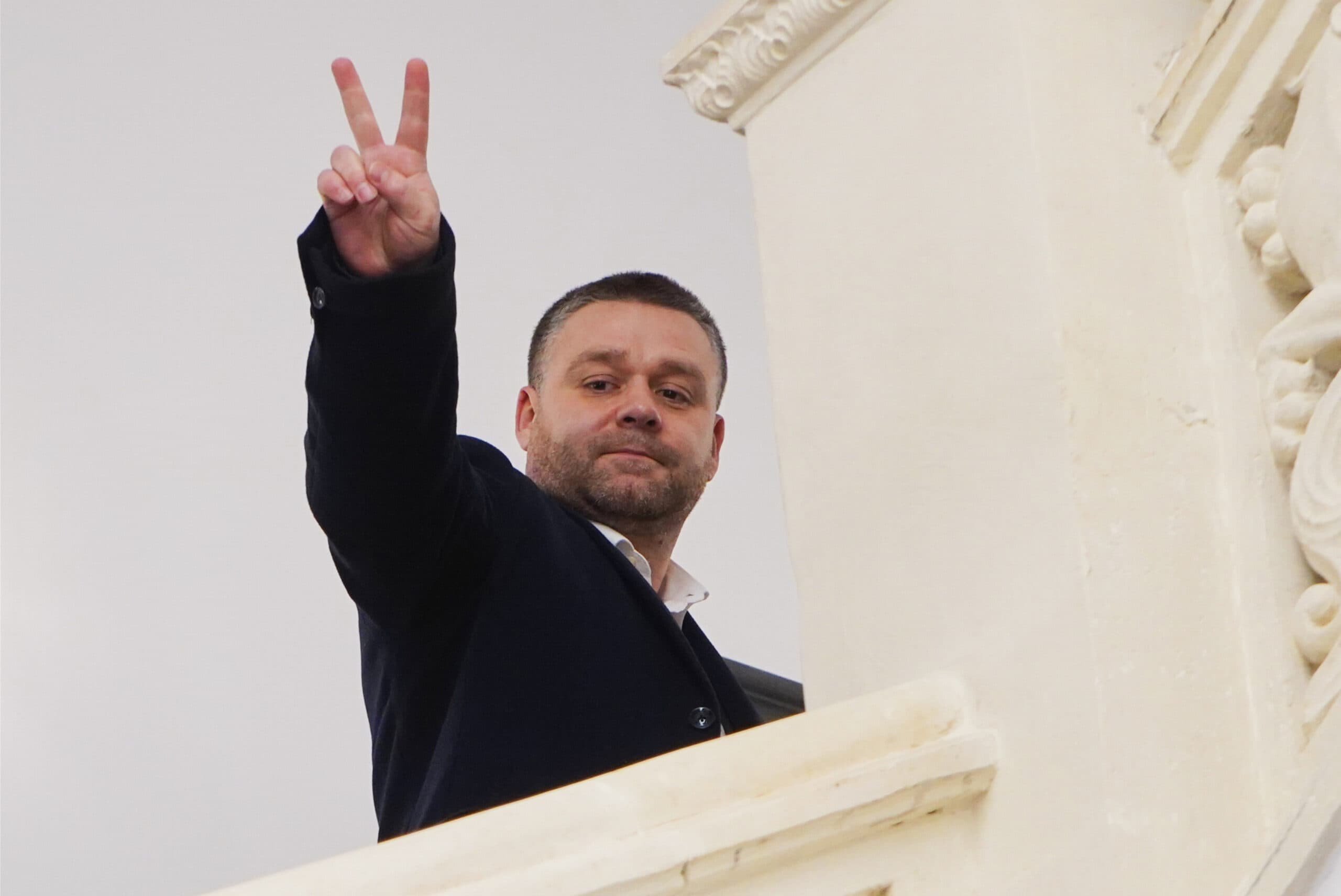 Dl. Ciucu trăiește, de azi, “Săptămâna Fără Surmenaj!”. Judecătorii i-au dat primarului general al Capitalei OK de concediu în Portugalia cu data de vineri, 3 iulie