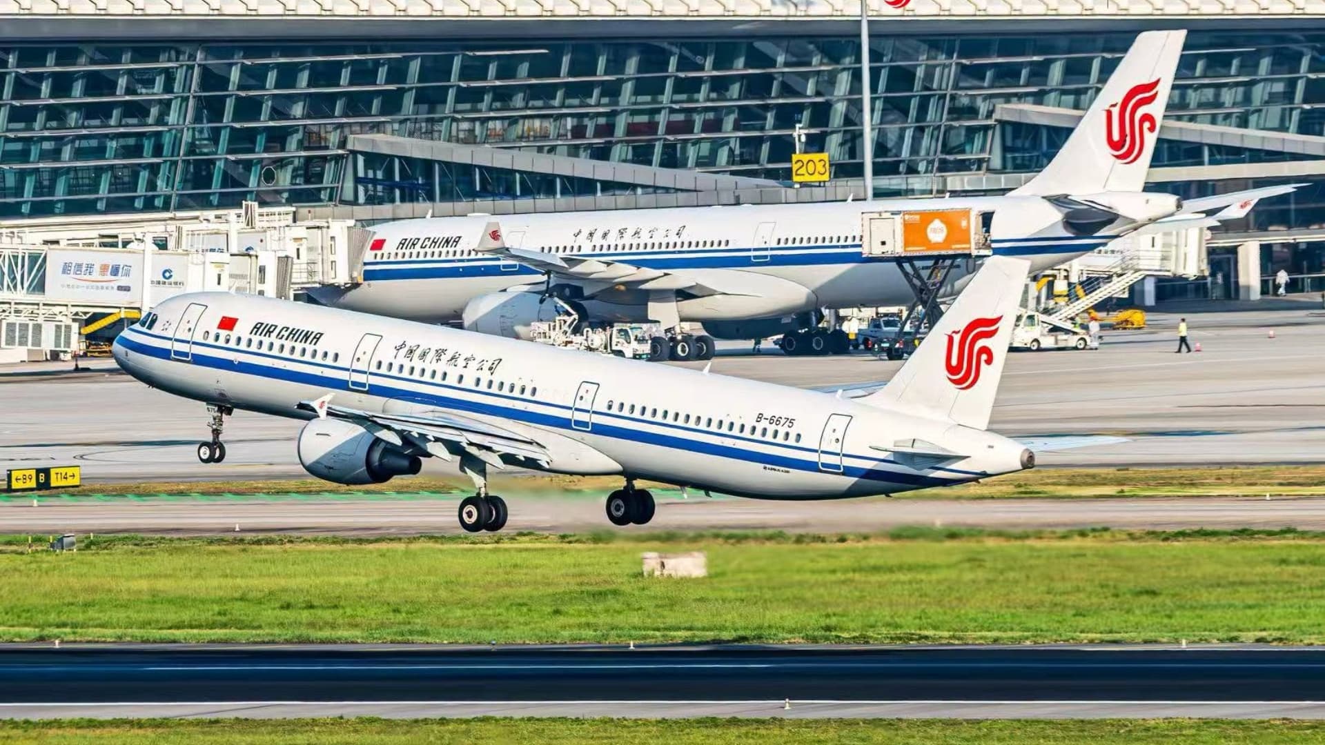 Vom avea din nou zboruri directe între București și Beijing. Air China va opera patru curse pe săptămână din septembrie