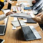EXCLUSIV Pentru prima dată Ministerul Educației cere părerea profesorilor și directorilor de școli în privința regulilor pentru bursele elevilor și le solicită să propună schimbări până vineri – document