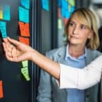 Cele 3 condiții pe care profesorii le au de îndeplinit pentru a se putea prezenta la proba scrisă de la Definitivat 2026, conform metodologiei-cadru