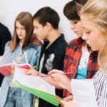 Admitere liceu 2026. La probele de limbă străină, elevii care obțin minimum nota 6 sunt considerați admiși, potrivit metodologiei / Testările pentru probele de aptitudini și cele de limbă străină au loc în perioada 18-22 mai