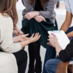 Legea salarizării 2026. Profesorii ar putea să primească în continuare indemnizația de dirigenție, dar se schimbă modul de calcul, anunță sindicatele din Învățământ după discuțiile de la Ministerul Muncii: Această activitate trebuie remunerată, ca sumă fixă, fără a se depăși cuantumul actual