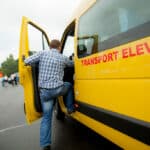 Suspiciuni de cartel pe piața microbuzelor electrice pentru elevi: Consiliul Concurenţei verifică 3 companii cu suspiciunea că și-au împărţit piața şi au fixat preţurile peste prețul pieței, astfel încât contractele să fie câştigate „de către membrii posibilului cartel”