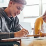 ULTIMĂ ORĂ Guvernul a aprobat cifra de școlarizare pentru anul 2026-2027 / Inspectoratele școlare pot publica broșurile de admitere la liceu 2026