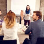 Participarea profesorilor la programele de formare continuă, printre condițiile specifice pentru etapa de pretransfer 2026: Cadrele didactice trebuie să aibă 90 de credite transferabile în ultimii 5 ani – document