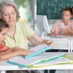 Titulari până la 70 de ani. Cererile profesorilor se depun la școală în zilele de 17 și 18 martie. Anul acesta nu au mai avut prioritate la depunerea cererilor / Calendarul oficial
