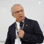 Dacă transformi meseria de profesor într-o meserie oarecare, să nu te aștepți la succes, spune Marius Andruh, președintele Academiei Române: Un profesor nu trebuie să fie plictisit sau să apară obosit în fața elevilor
