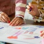 Ministerul Educației modifică metodologia de înscriere la grădiniță 2026: departajare pe baza criteriilor generale și specifice, nu în funcție de vârstă, dacă numărul cererilor este mai mare decât numărul locurilor