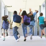 Vacanța de Paște începe peste o săptămână, iar elevii revin în ultimul modul de școală, miercuri, 15 aprilie / Când se încheie cursurile și calendarul examenelor naționale 2026