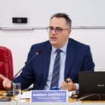 „Copilul meu are 7 la clasă, dar nu știu dacă e de atât”. Bogdan Cristescu, director CNCE: Standardele naționale de evaluare îi vor ajuta pe părinți să înțeleagă notele / Nu vom mai bănui că profesorul mă nedreptățește