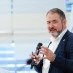 Nu există o corelare directă între venitul pe care îl primește un profesor și calitatea actului educațional, spune consilierul prezidențial Sorin Costreie: Noi ar trebui să asigurăm condițiile pentru profesorii noștri să nu se mai gândească la meditații în privat
