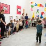 Educație cu blândețe și cu sens la Internationale Deutsche Schule Bukarest / Adaptarea la grădiniță abordată ca în Germania, cu siguranță și încredere (P)