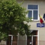 Anchetă pe numele directorului Școlii Gimnaziale din Aușeu, acuzat pentru a doua oară de abuzuri sexuale și mesaje indecente, deschisa de ISJ Bihor / Inspectorul general: Directorul va fi suspendat de la catedră și în funcție de rezultatul anchetei vom propune destituirea din funcție
