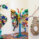Un căluț de mare construit de trei eleve de clasa a VII-a, de la Școala Gimnazială nr. 195 din București, a luat premiul I la concursul Trash Art din programul Doers School. „Peste ani putem vedea acești căluți doar în poze”, dacă poluăm în continuare apele, spun Iris, Maya și Alisa