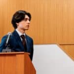 Președintele Consiliului Național al Elevilor, Mihnea Haiduc: Cea mai mare problemă este lipsa unei empatii din partea profesorilor în perioada examenelor, a Evaluării Naționale, a Bacalaureatului. Elevii nu au încredere nici în consilierii școlari