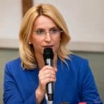 VIDEO Cum transmiți veștile proaste? Medicul Beatrice Mahler: Să nu așteptăm ca medicul să învețe din practică să comunice cu pacientul, ci să-i dăm aceste instrumente din facultate sau din rezidențiat / Trebuie să învățăm să ascultăm emoția, s-o vedem