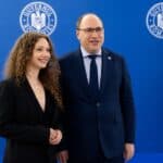 Ministrul Educației, Mihai Dimian, mesaj către cei 200 de tineri admiși în programul de internship al Guvernului: În SUA peste 90% dintre studenți fac internshipuri, în România mai puțin de 10%, par mai săraci decât noi / Școala vă învață valori, societatea nu le respectă întotdeauna