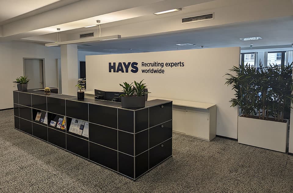 FOTO EXIT din România. Hays vinde afacerea locală. Pe piață intră o nouă companie de private equity