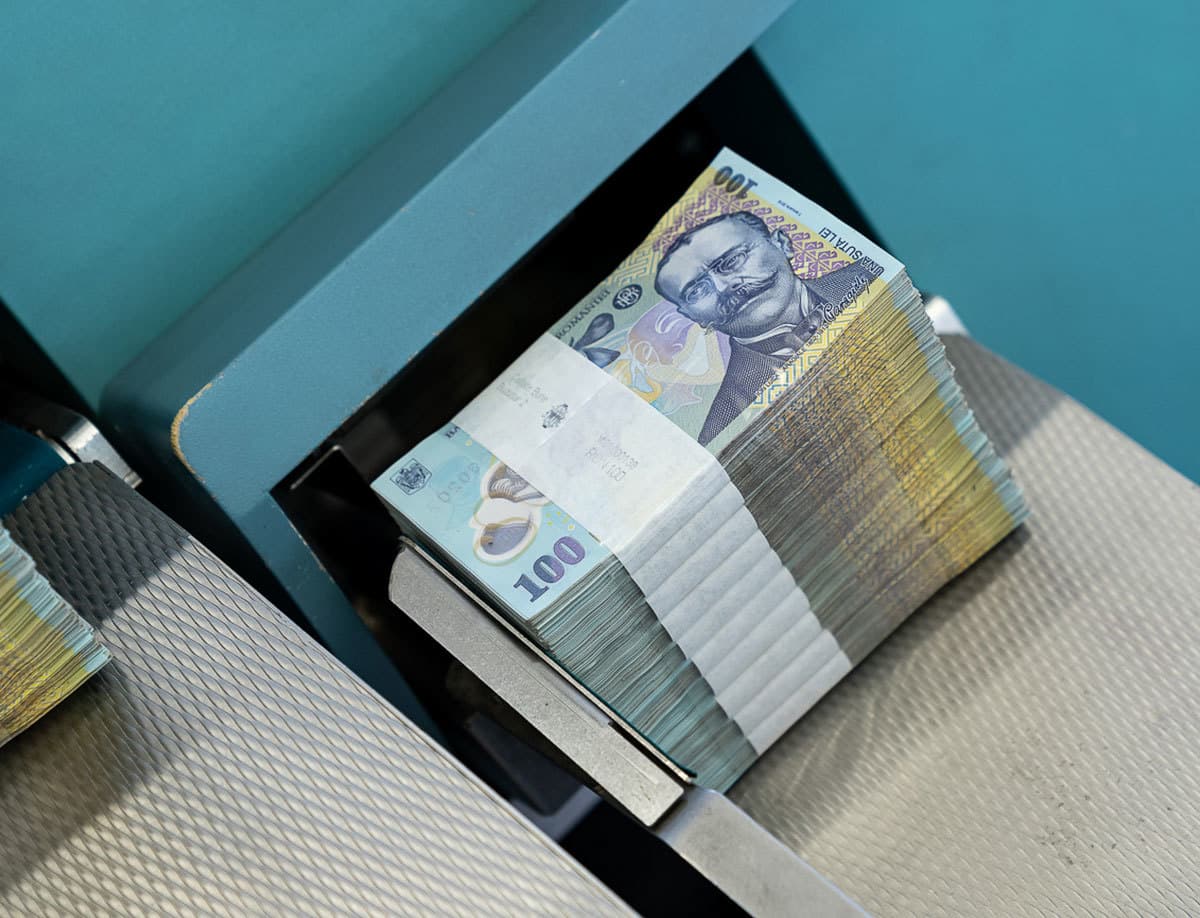 Statul crește puternic împrumuturile din piața internă. Interes ridicat din partea investitorilor autohtoni GRAFICE