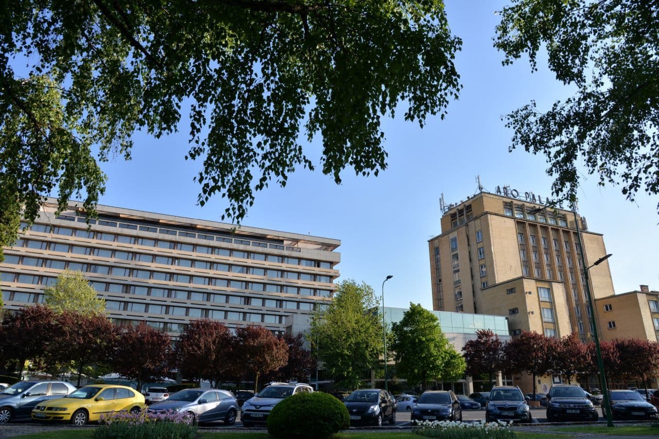 Operațiune pentru ARO Palace, viitorul Hyatt. Transilvania Investments Alliance lansează ofertă publică de cumpărare