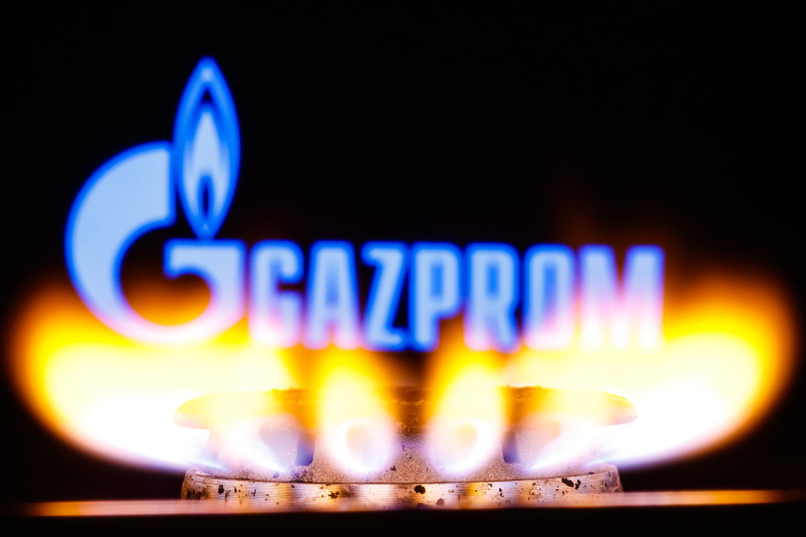 DOCUMENT Fosta Gazprom România va fi ″înghițită″ de ex-Gazprom Ungaria, sub ″drapelul″ Germaniei. Plan de privatizare