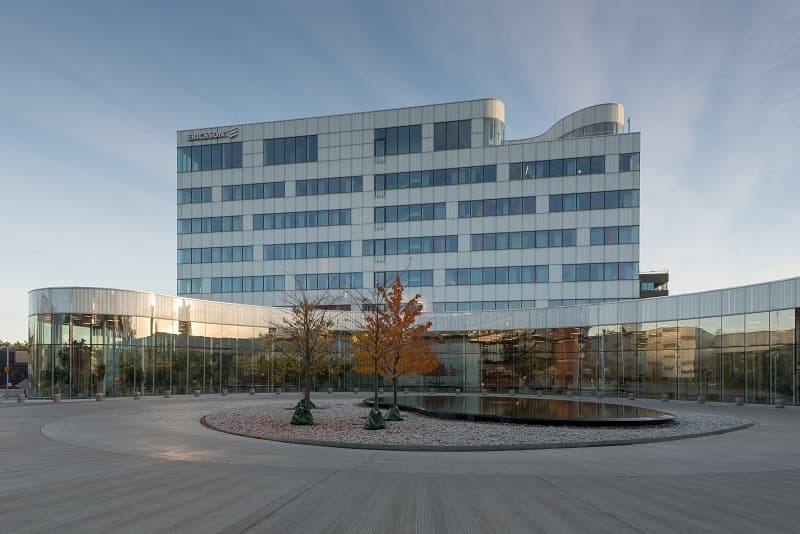O nouă companie în clubul miliardarilor din România, cu 400 de angajați mai puțin