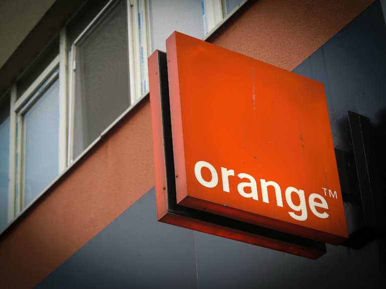 Orange anunță schimbări la tarifele de roaming