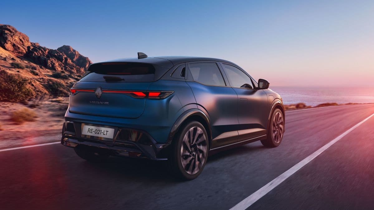 FOTO Facelift important. Renault actualizează Megane electric cu un design nou și baterie LFP