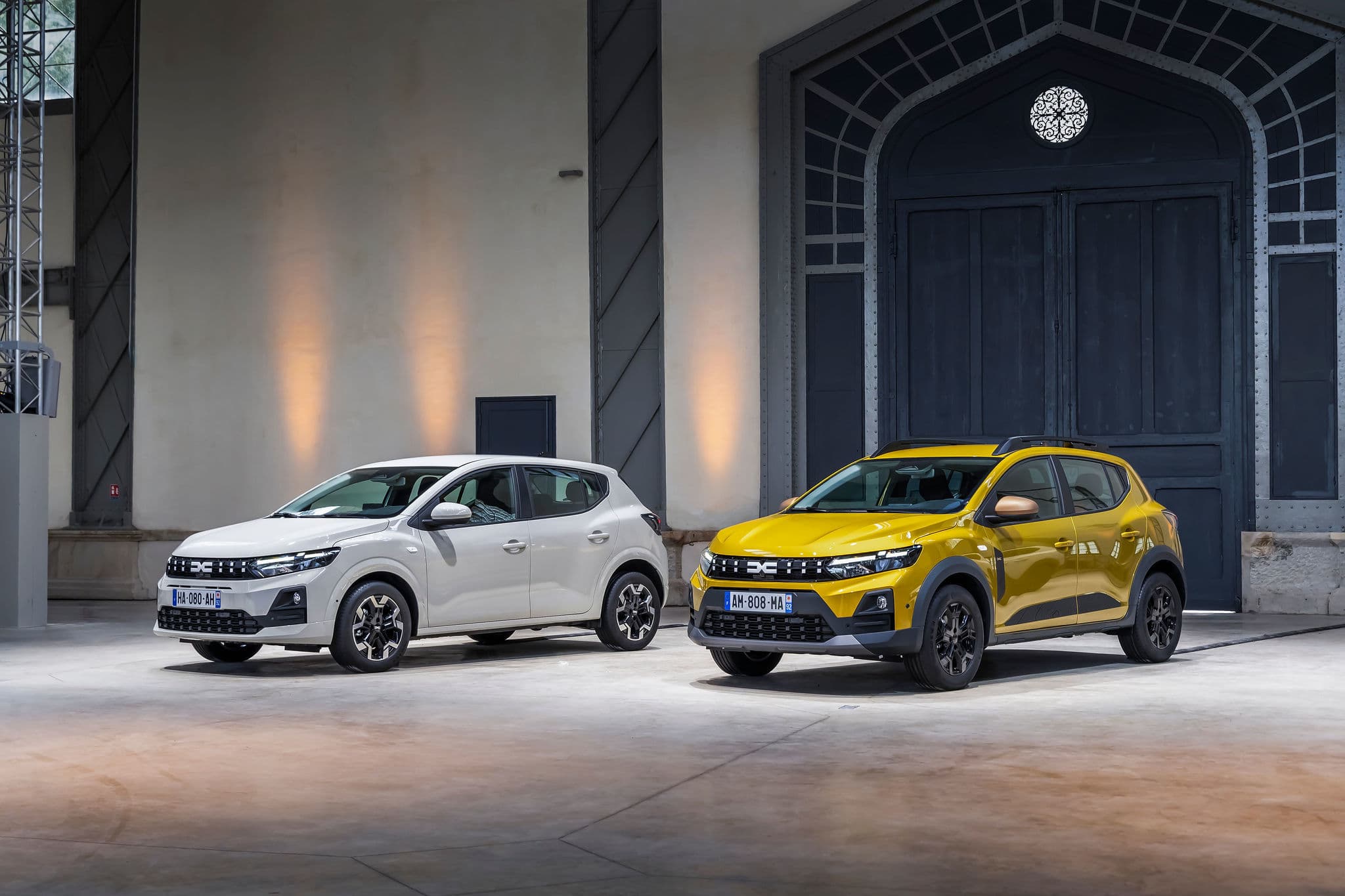 Dacia Sandero domină din nou Europa: depășit în acest an de rivalul din grup, a întors situația în luna mai în favoarea lui