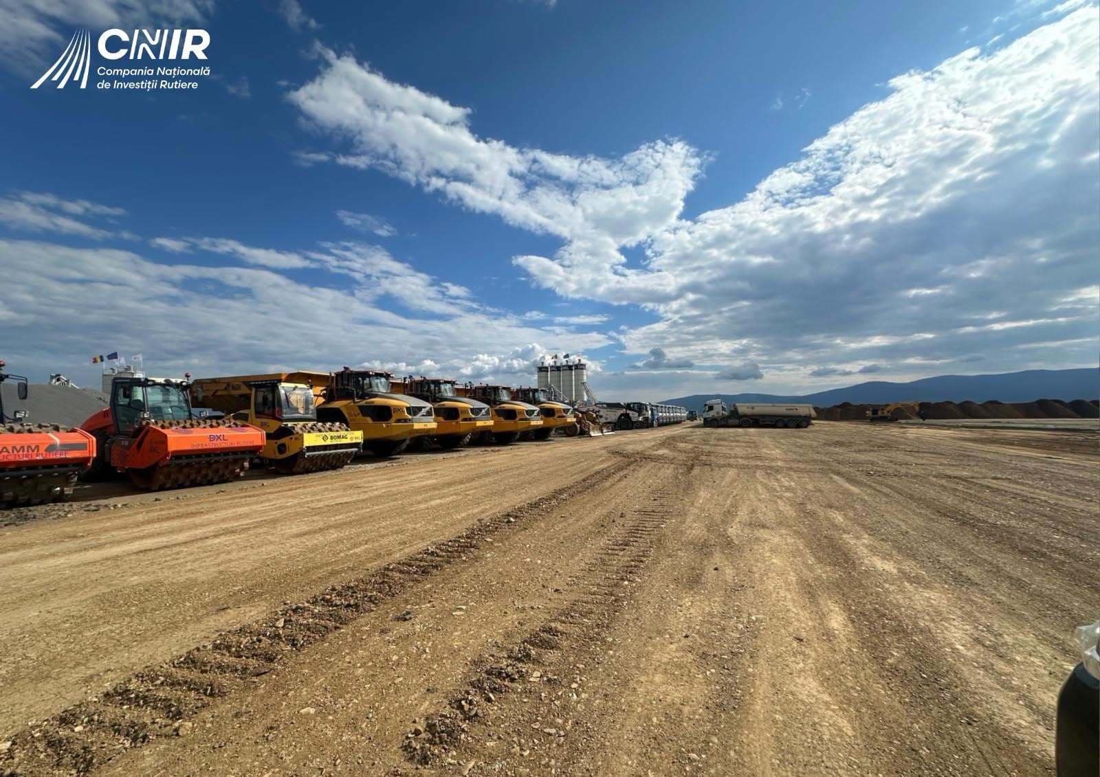 FOTO Primul șantier pe sectorul montan al A8 și primul lot de autostradă construit vreodată în Harghita