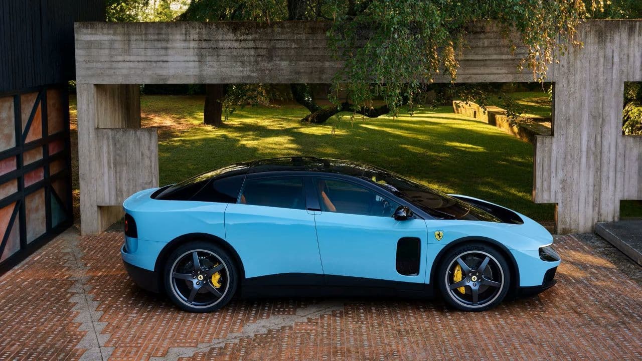 Eșecul răsunător al primului Ferrari electric a dus la schimbarea directorului de marketing
