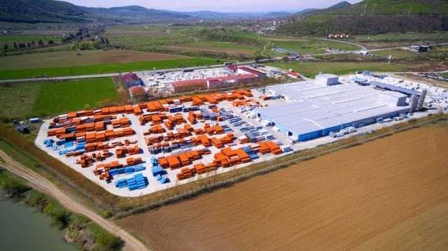 Tranzacție: Companie românească se extinde în Spania. TeraPlast preia o fabrică de țevi din polietilenă