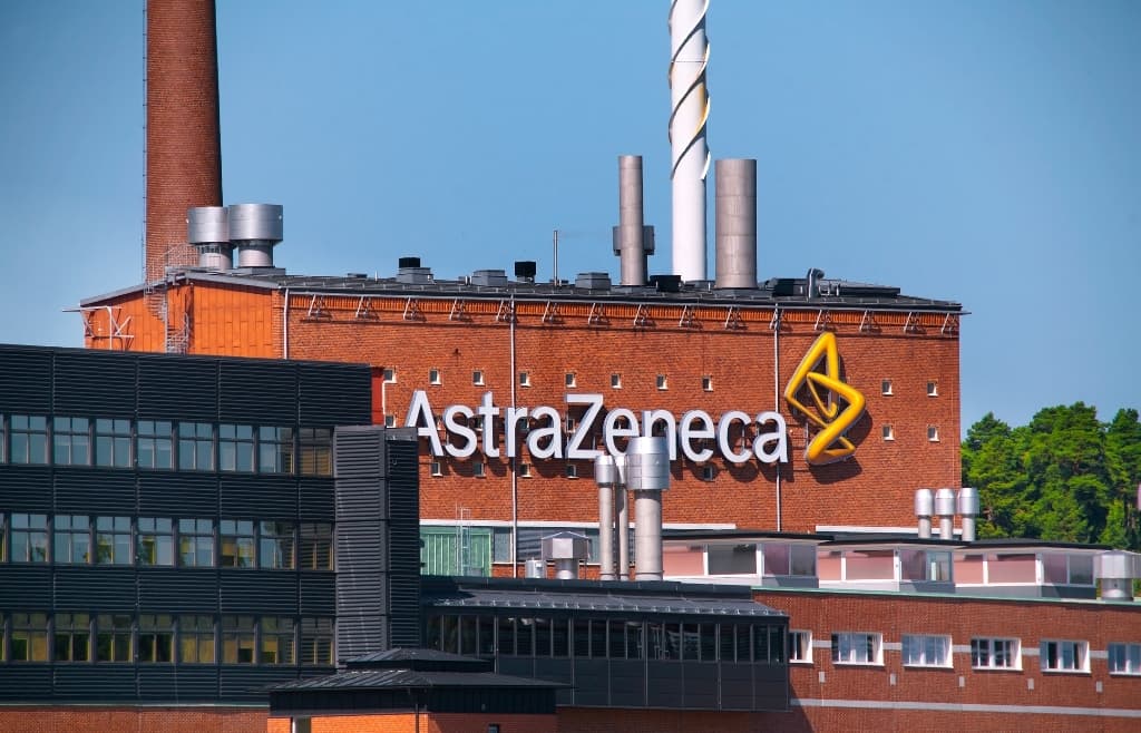 AstraZeneca: Inteligența artificială accelerează dezvoltarea medicamentelor și crește șansele de succes