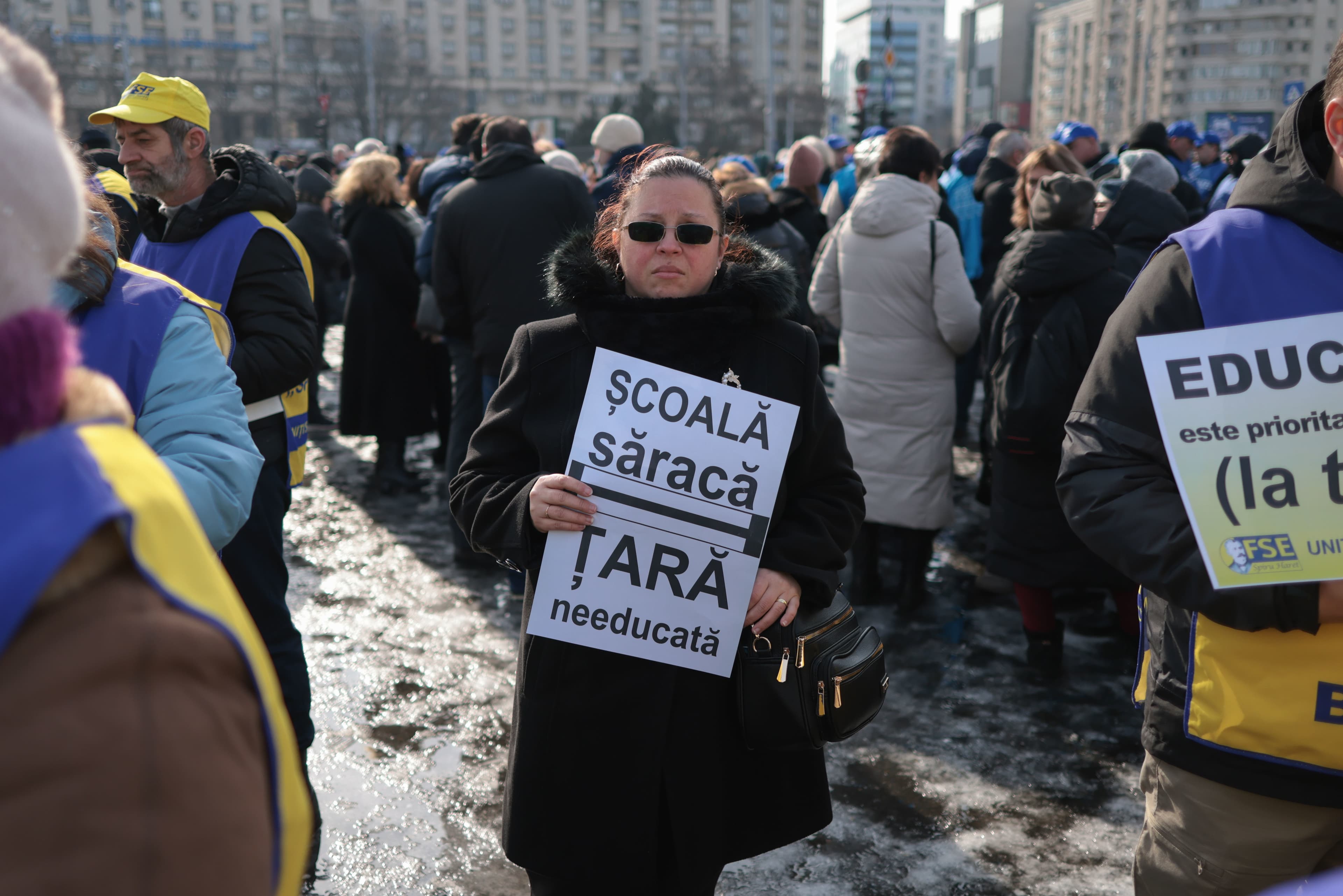 ULTIMA ORĂ OFICIAL Noi salarii în învățământ - un profesor universitar cu 25 de ani vechime și grad didactic I va putea ajunge la 16.400 de lei
