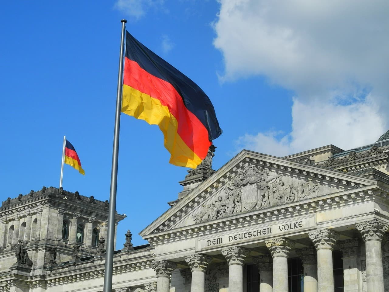Reforme radicale în Germania. Vârsta de pensionare urcă treptat la 70 de ani, apar reguli noi privind concediul medical, impozite reduse pentru familiile cu venituri mici și medii