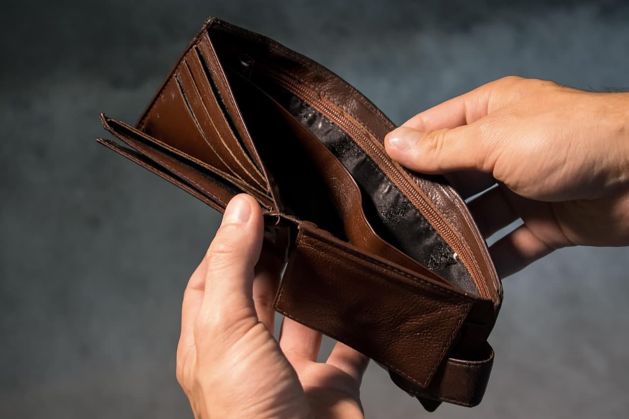 ULTIMA ORĂ Salarii bugetari: Premii de performanță, de 10-20% din salariu, vor fi permise anul următor doar la ANAF și în învățământ, domenii cu aproape 400.000 de angajați