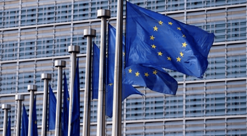 Comisia Europeana recomandă României colectare mai bună la TVA și impozit pe profit, dar și reducerea taxei pe venituri mici când se va putea. România a respectat "satisfăcător" angajamentele bugetare și de reformă