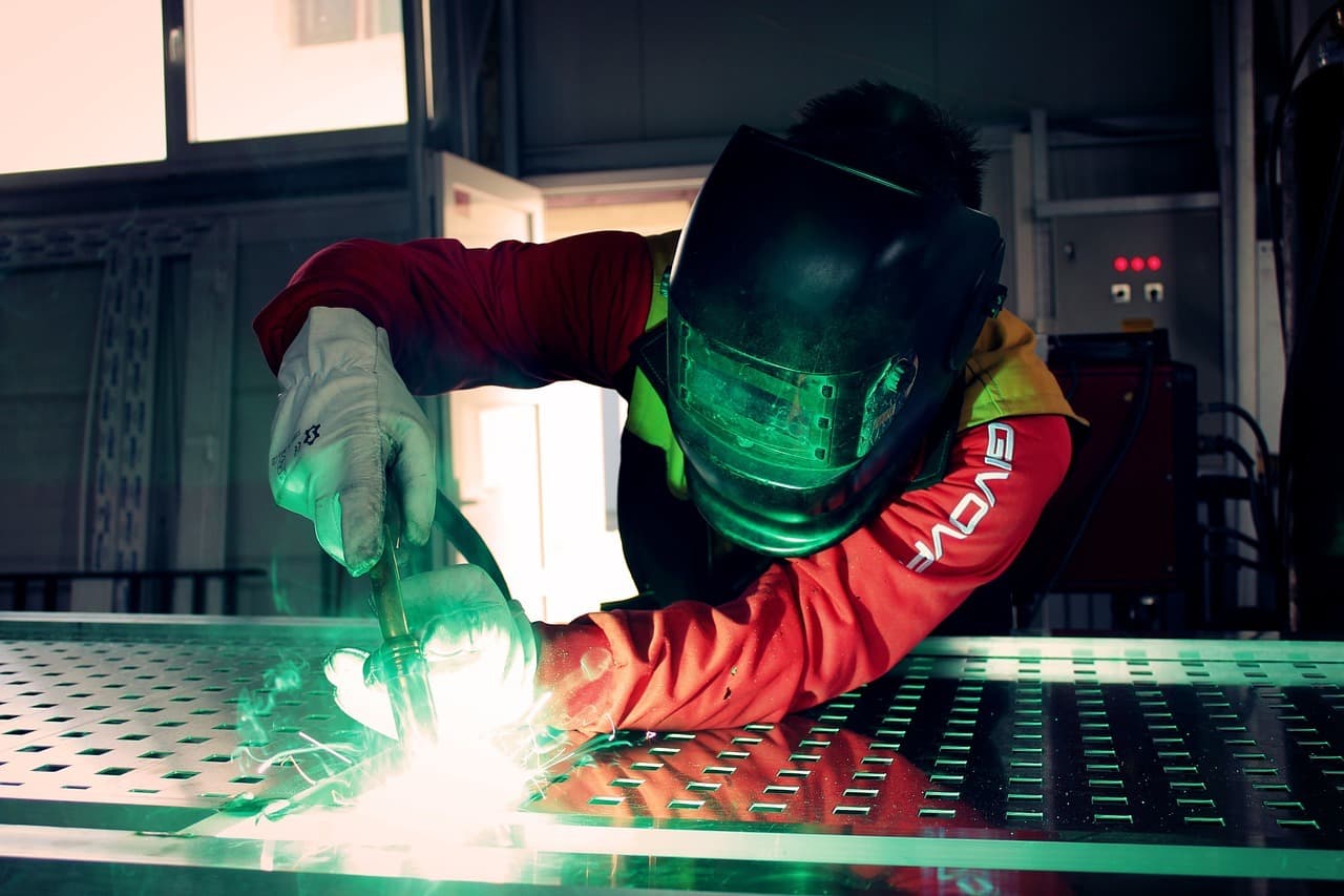 Producția industrială a Germaniei a scăzut în mod neașteptat înainte de începerea războiului din Iran