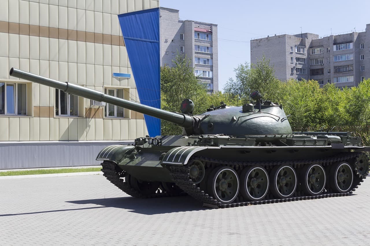 ULTIMA ORĂ Banii din fondurile de pensii vor putea fi investiți în acțiunile companiilor de armament - proiect