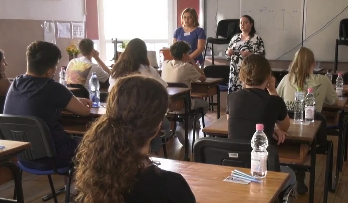 Simulările pentru examenele naţionale, sub semnul întrebării. Profesorii amenință cu boicotul
