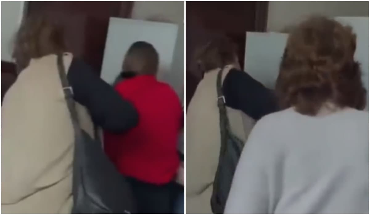 Momentul în care două eleve de 14 și 15 ani se iau la bătaie într-o școală din Prahova. Care a fost motivul